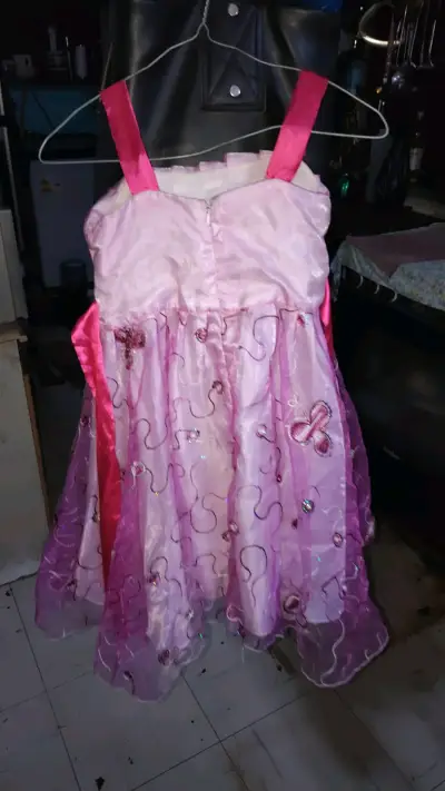 Vestido de fiesta infantil rosa con  brilla - miniatura 2