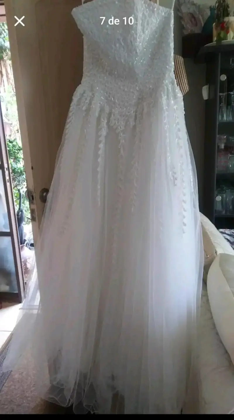 Vestido de novia con encaje y tul blanco - 3