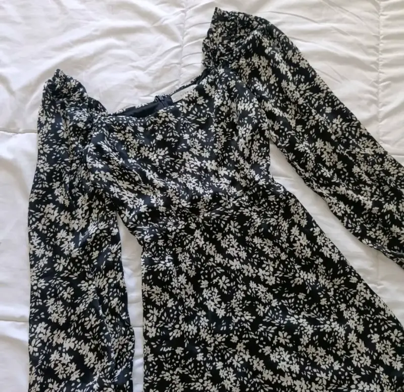Vestido floral negro con mangas largas XS - 2