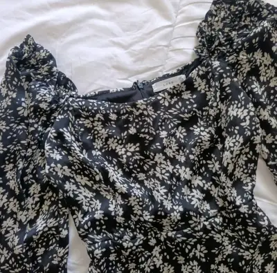 Vestido floral negro con mangas largas XS - miniatura 3