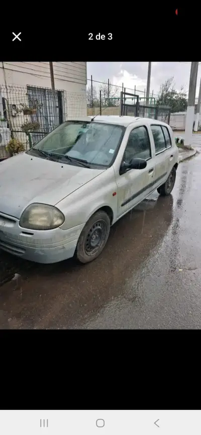 Auto compacto usado en buen estado - miniatura 2