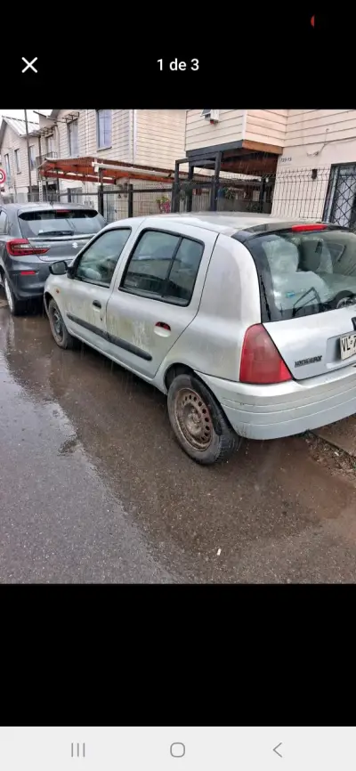 Auto compacto usado en buen estado - miniatura 3