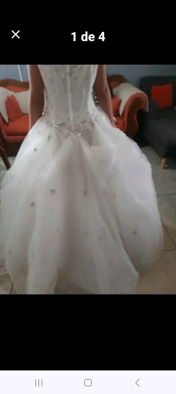 Vestido de Novia Blanco con Encaje y Perlas - 4