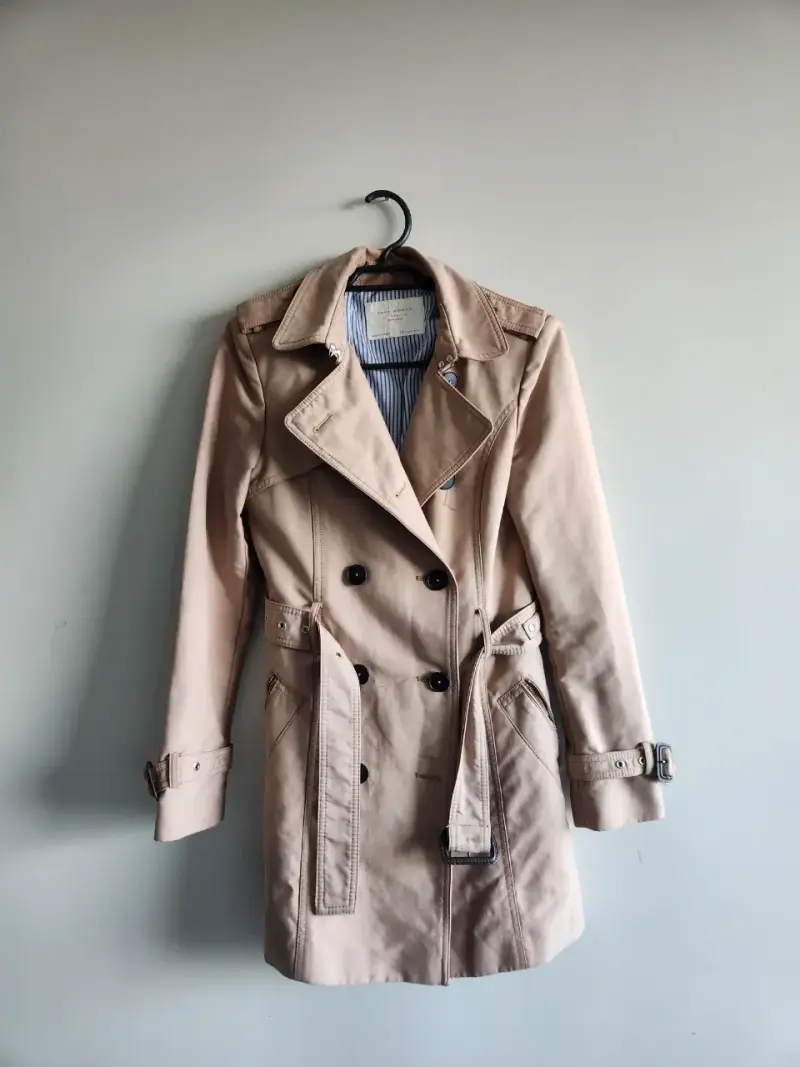 Abrigo trench beige para mujer - 2