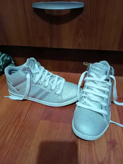 Zapatillas altas plateadas para mujer - miniatura 2