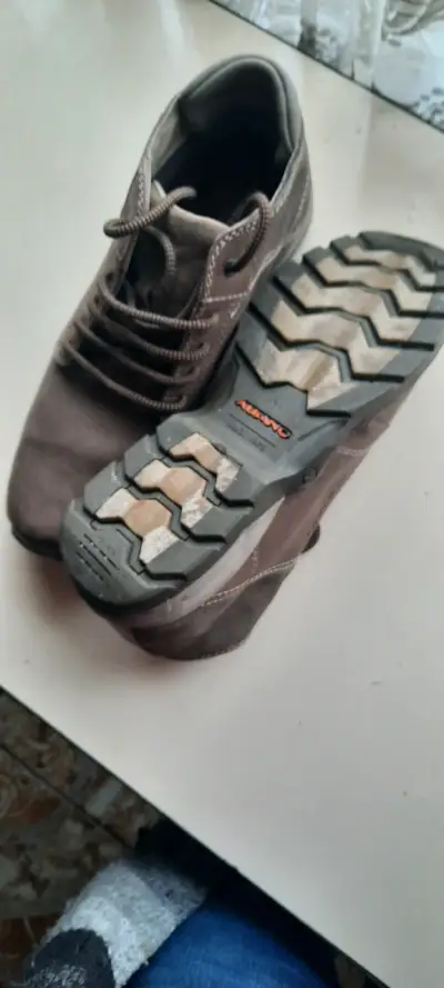 Botines de cuero marrón para hombre - miniatura 2