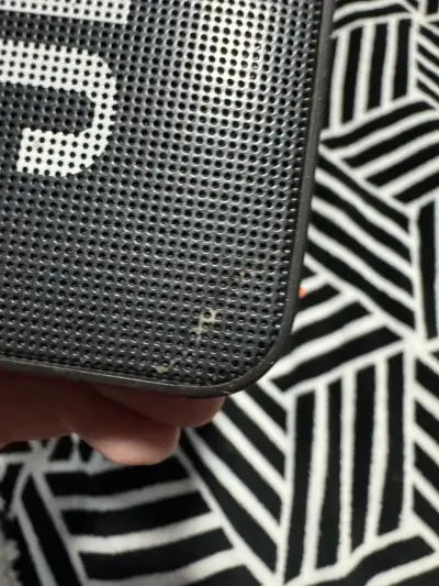 Parlante portátil JBL con cable USB - miniatura 2