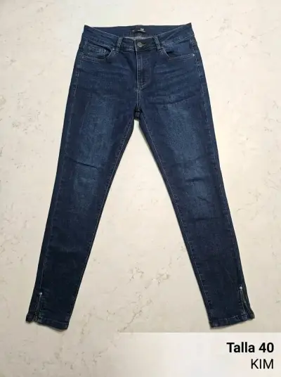 Jeans de Mujer Talla 40 con Cierre Decorativo - miniatura 2
