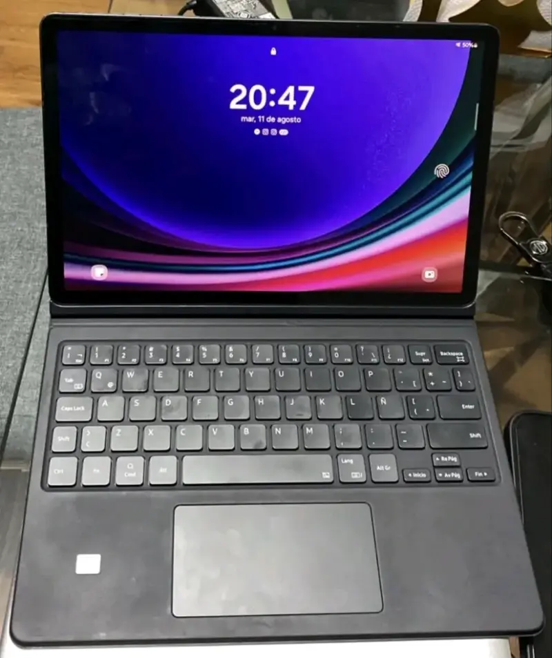 Tablet Samsung tab s9 8/128gb con teclado y lápiz,