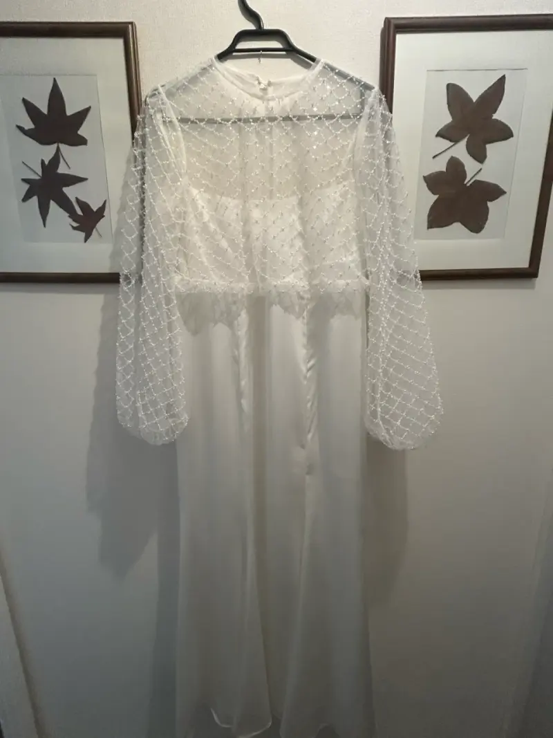 Vestido de novia elegante con encaje y manga larga - 3