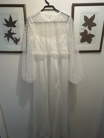 Vestido de novia elegante con encaje y manga larga - miniatura 3