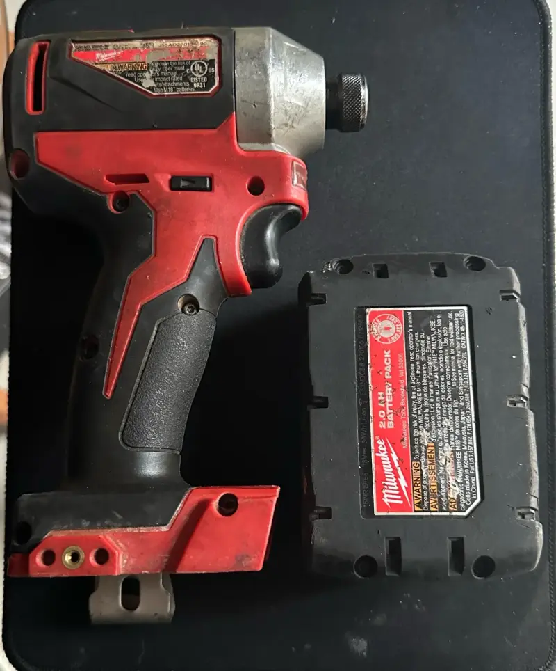 Llave de impacto inalámbrica Milwaukee Brushless - 2