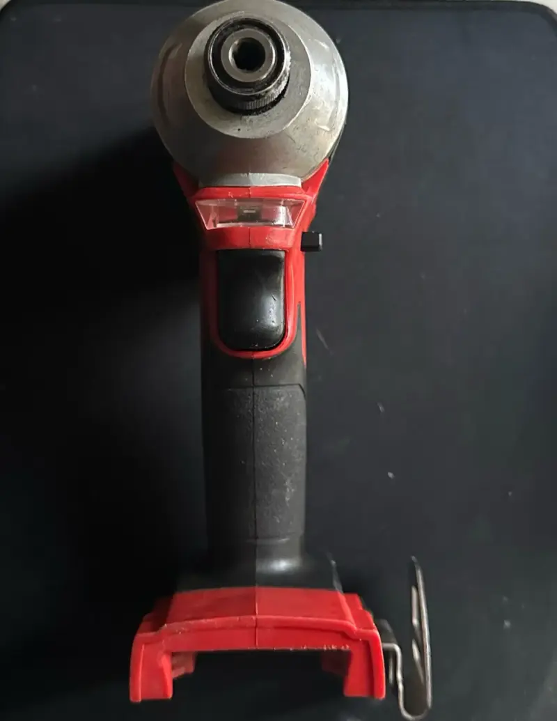 Llave de impacto inalámbrica Milwaukee Brushless - 4