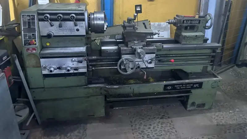Torno mecánico Shenyang HPL usado en buen estado - 1
