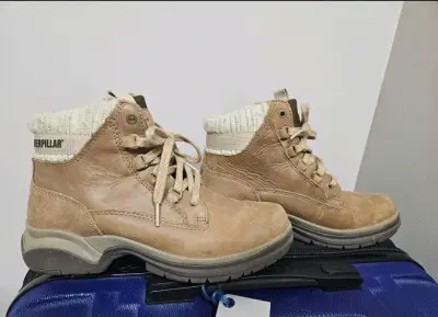 Botas Caterpillar de cuero beige para mujer - miniatura 1