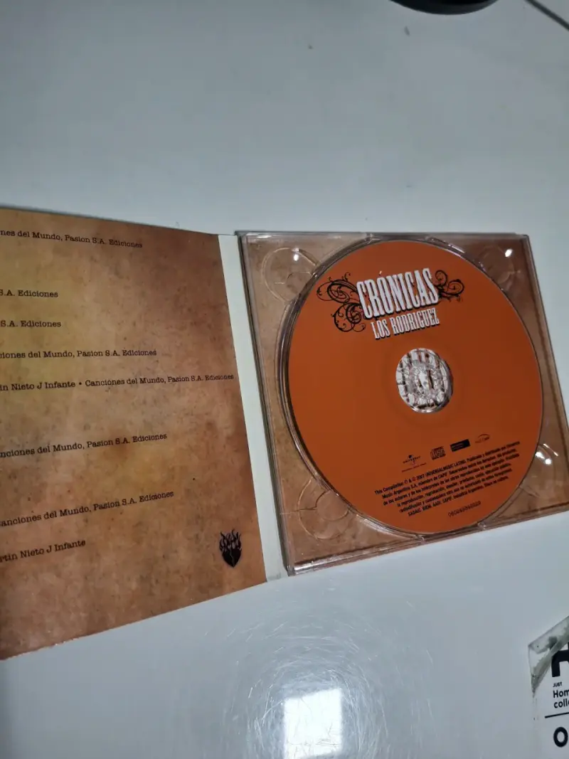 CD Crónicas Los Rodríguez La Historia del Rock - 2