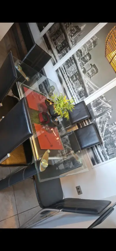 Juego de comedor de vidrio con sillas negras - miniatura 2
