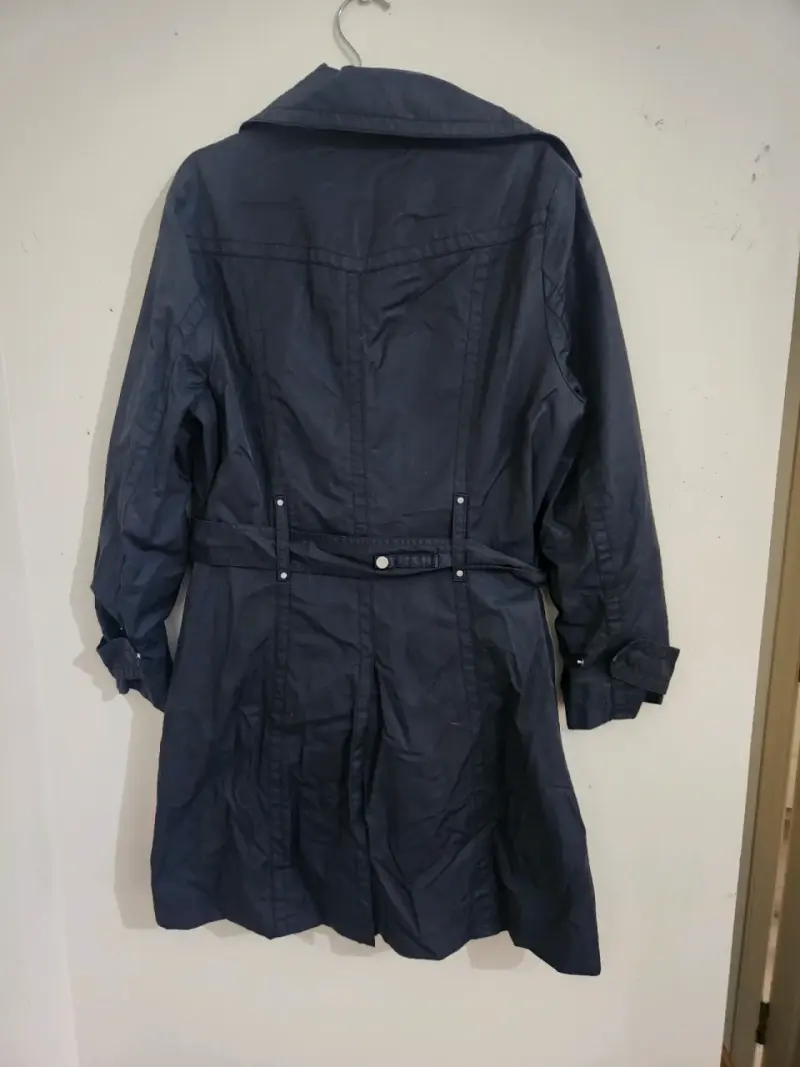 Trench negro con cinturón Fuchs Schmitt - 3