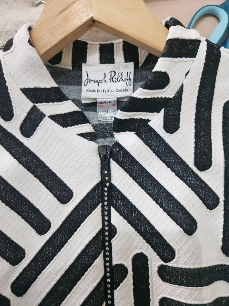 Chaqueta estampada Joseph Ribkoff en blanco y negro - 2