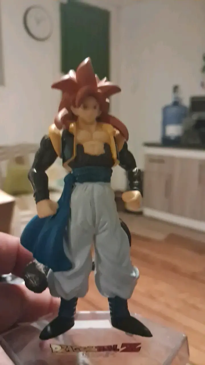 Figura de acción Dragon Ball Z Super Saiyan - 3