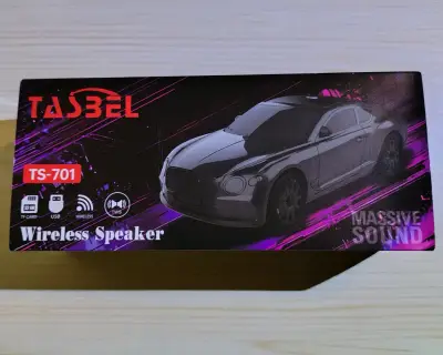 Parlante inalámbrico en forma de auto - miniatura 1