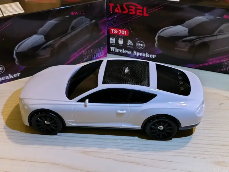 Parlante inalámbrico en forma de auto - 2