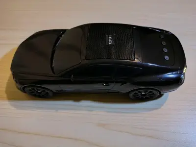 Parlante inalámbrico en forma de auto - miniatura 5