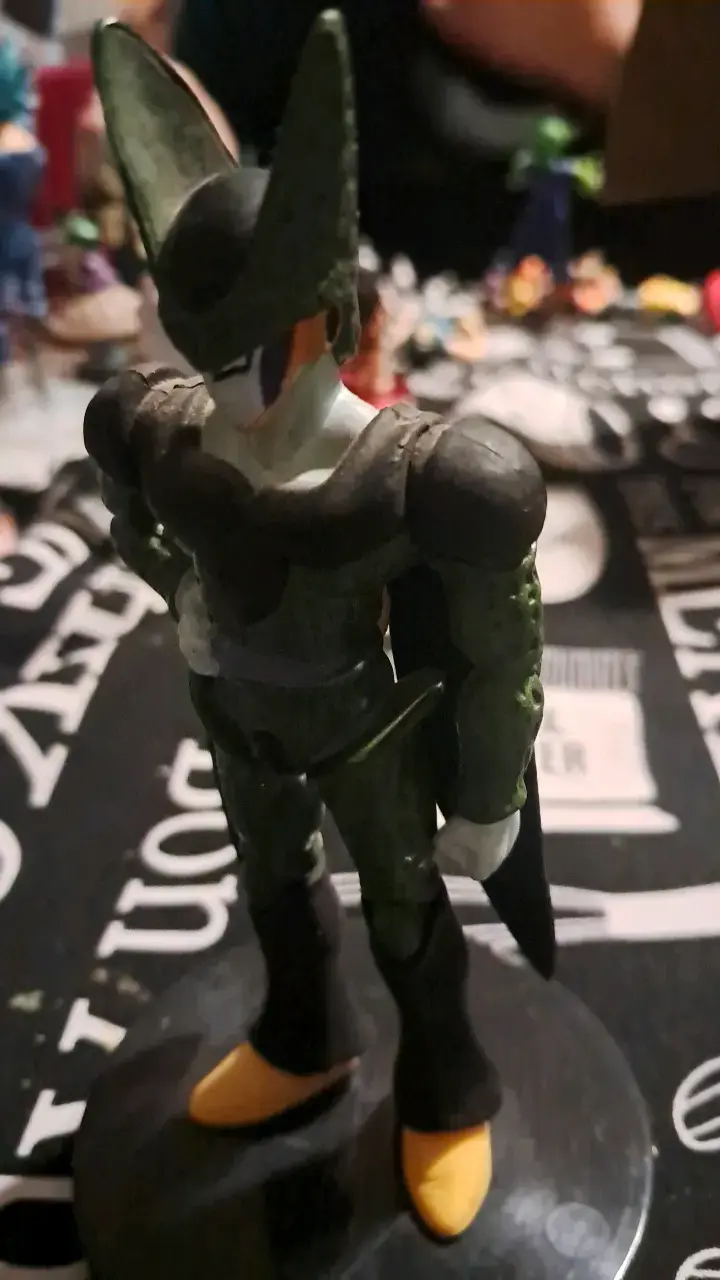 Figura de acción de personaje anime con base - 2
