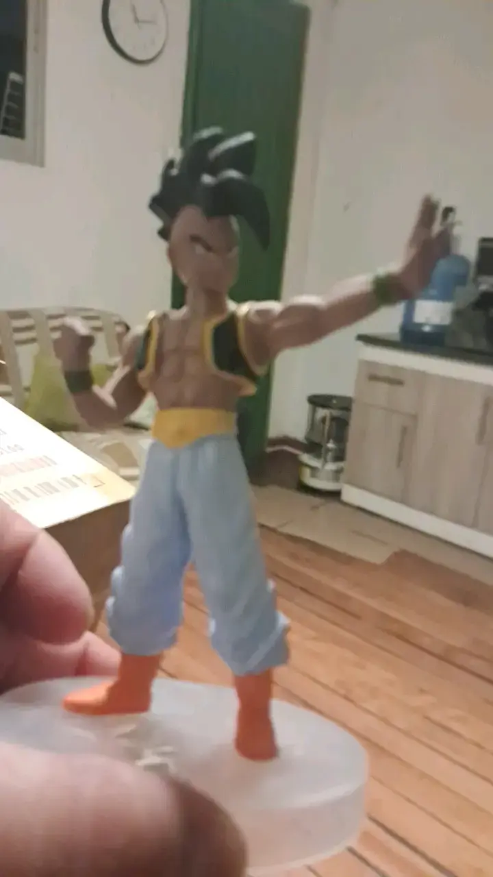 Figura de acción de personaje anime con base - 3