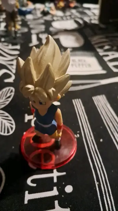 Figura de colección Super Saiyan - miniatura 2