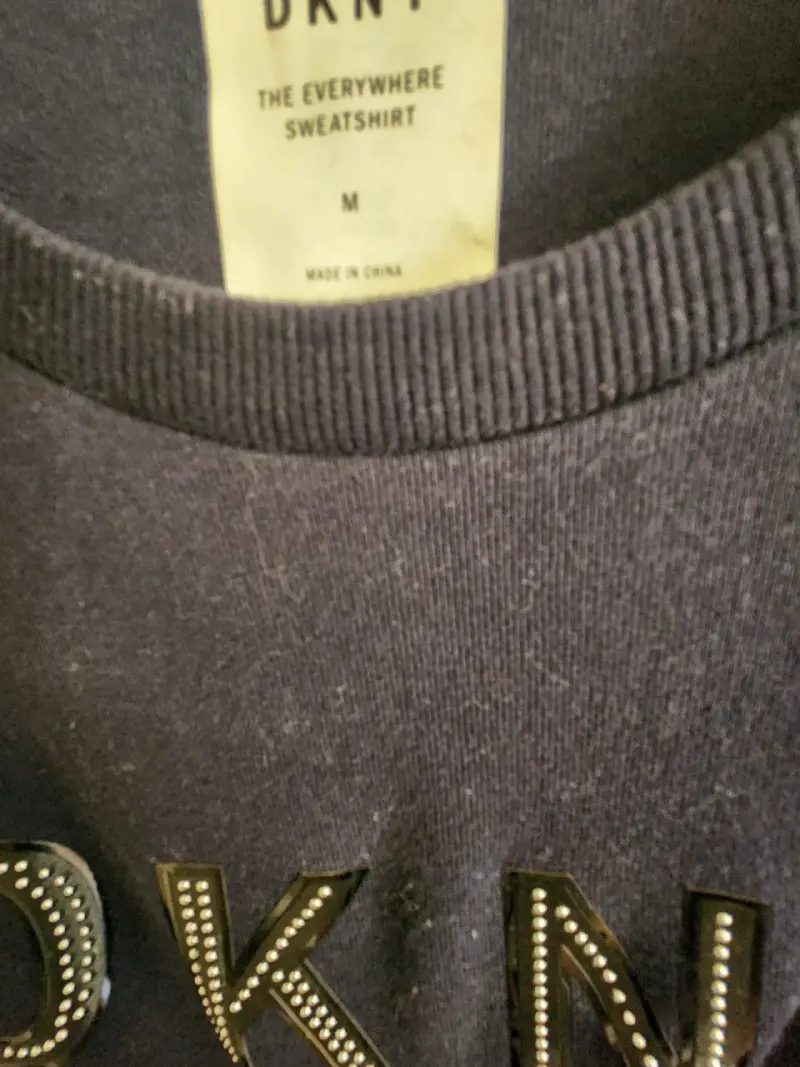 Polerón DKNY azul marino con logo - 2