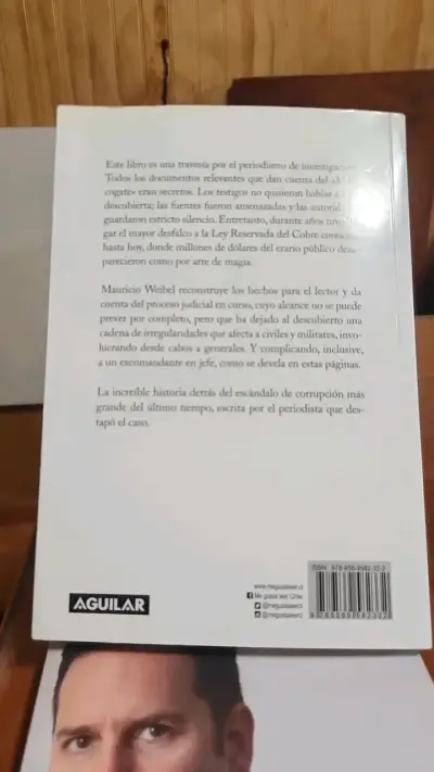 Libro 'Traición a la Patria' de Mauricio Weibel - miniatura 2