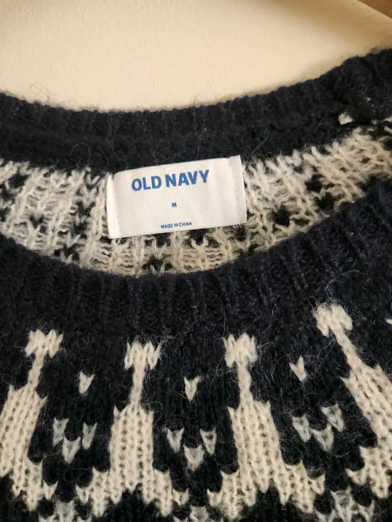Suéter de lana azul con diseño Old Navy - 2