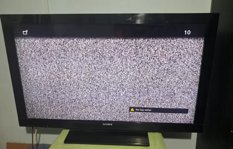 Televisor Sony LCD 40 pulgadas modelo KDL-40BX425 - 1