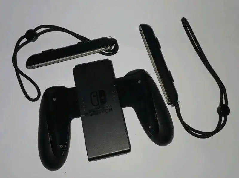 Nintendo Switch v2 con estuche + Sd 32GB + cap.USB - 4