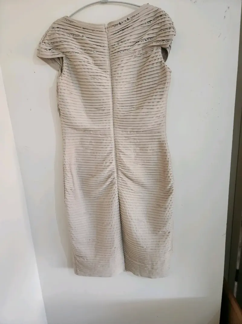 Vestido de fiesta beige con detalles Tadashi Shoji - 3