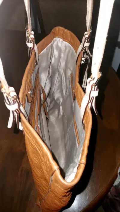 Bolso tote marrón de cuero Michael Kors - miniatura 2