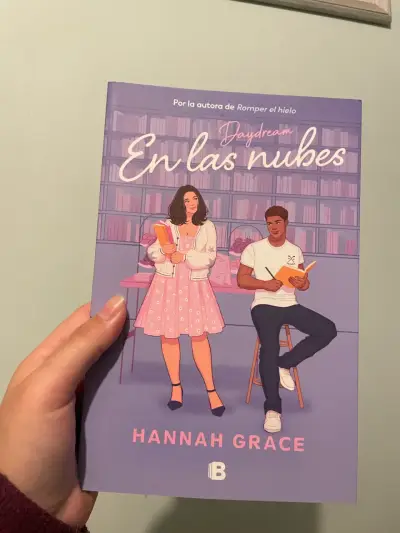 Libro 'En las nubes' de Hannah Grace - miniatura 1