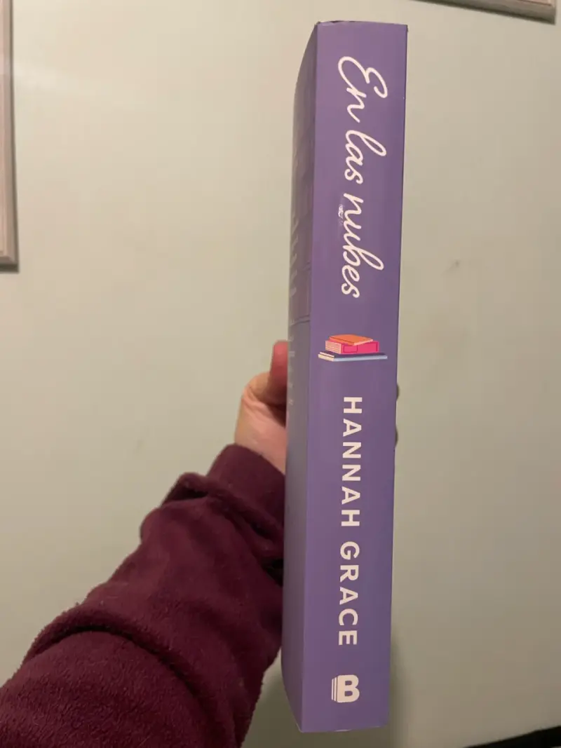 Libro 'En las nubes' de Hannah Grace - 3
