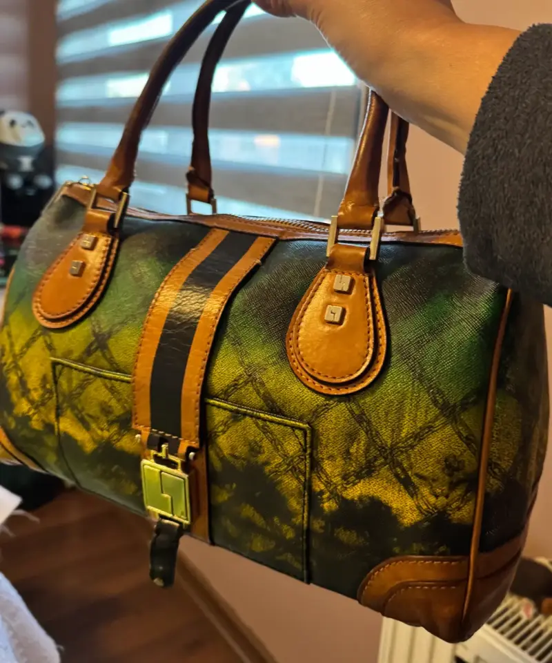 Bolso de mano con diseño verde, de Gwen Stefani - 3