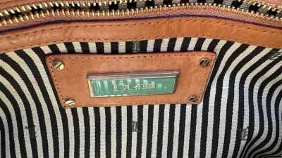 Bolso de mano con diseño verde, de Gwen Stefani - miniatura 5