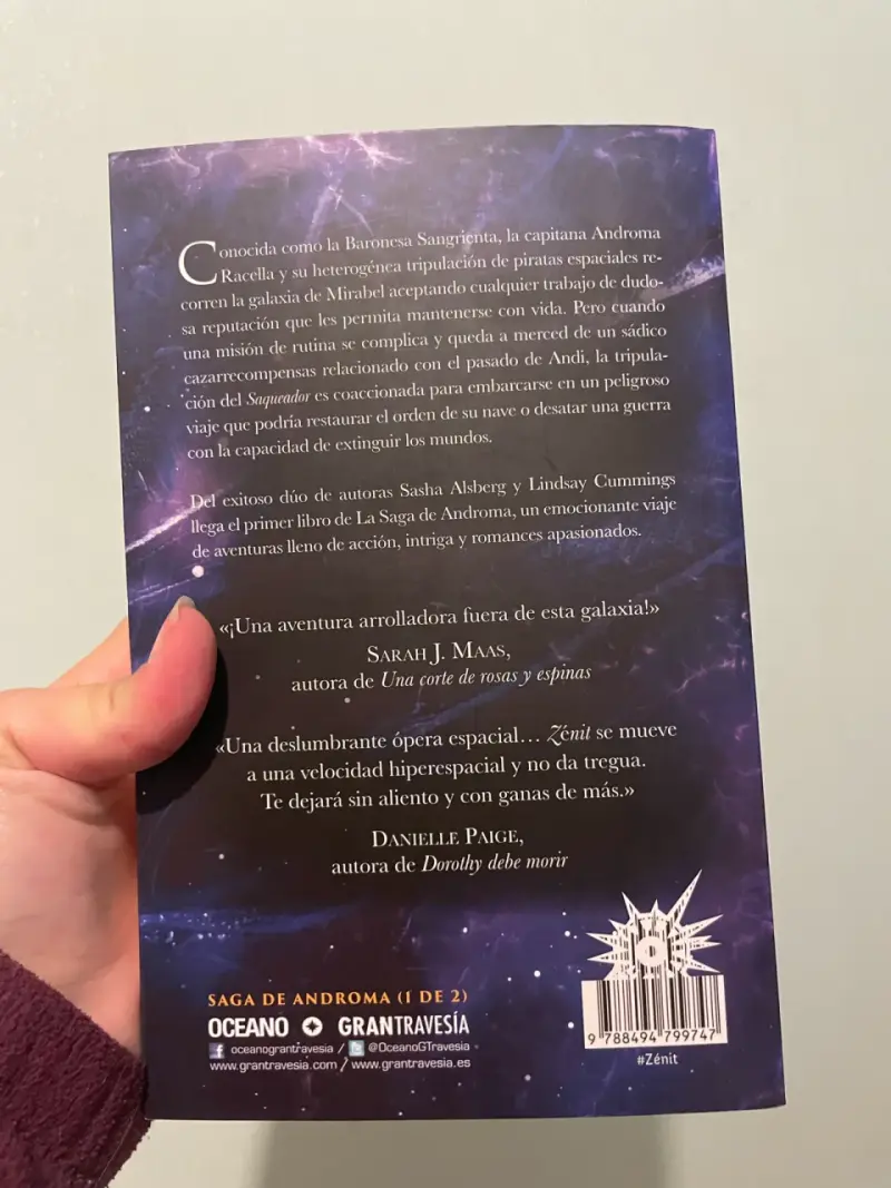 Libro Zénit La Saga de Androma de Sasha Alsberg y Lindsay Cummings - 2