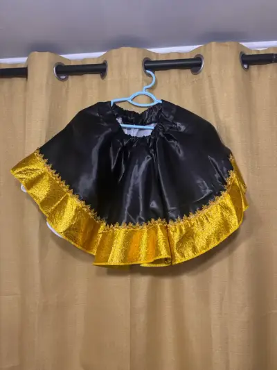 Traje de Danza Folclórica Negro y Dorado - miniatura 2