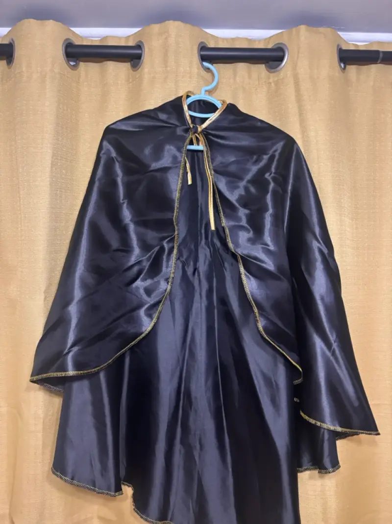 Traje de Danza Folclórica Negro y Dorado - 3