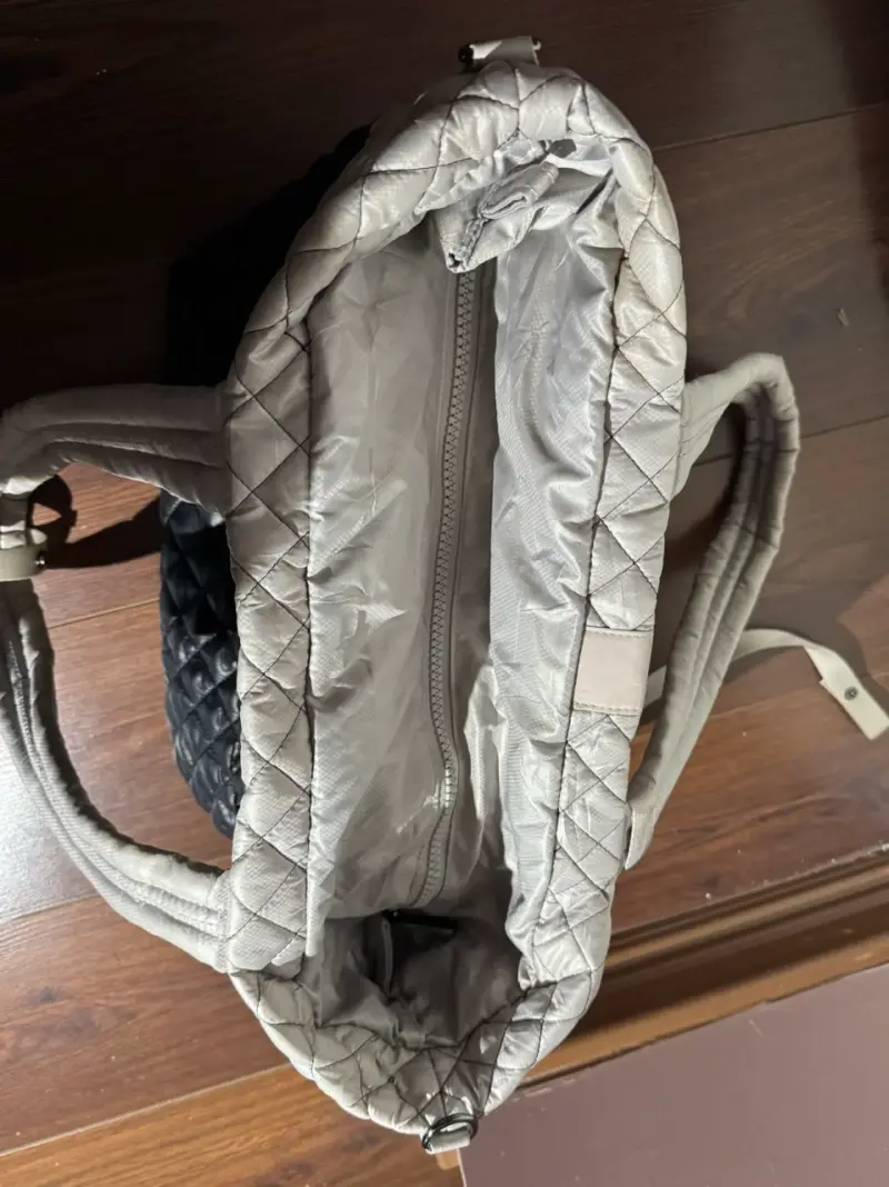 Bolso acolchado bicolor con diseño elegante - 3