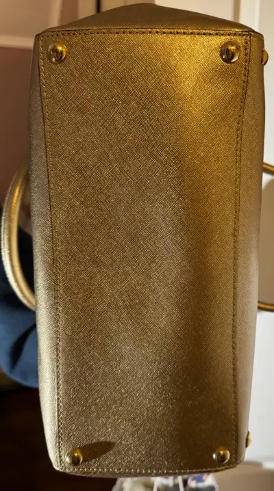 Bolso de mano dorado Michael Kors con tachas - miniatura 3