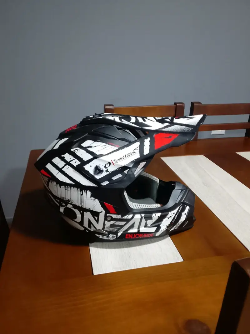 Casco de motocross O'Neal se permuta - 2