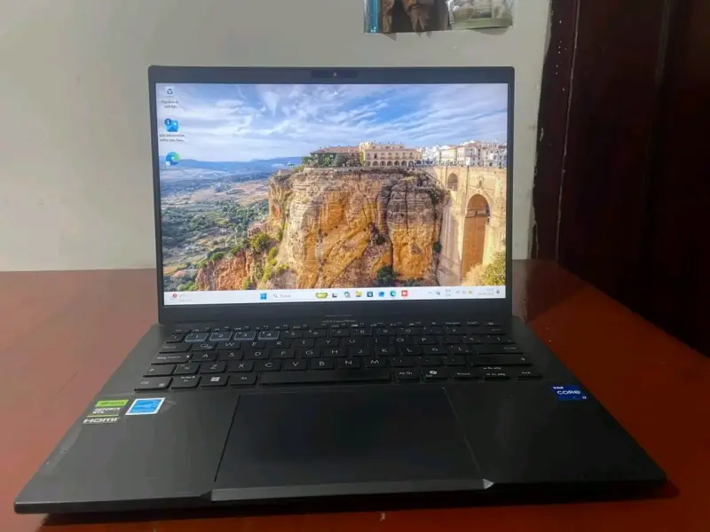 Asus ExpertBook i7 13Th 32Gb Ram RTX 2050 4Gb 1Tb - 2