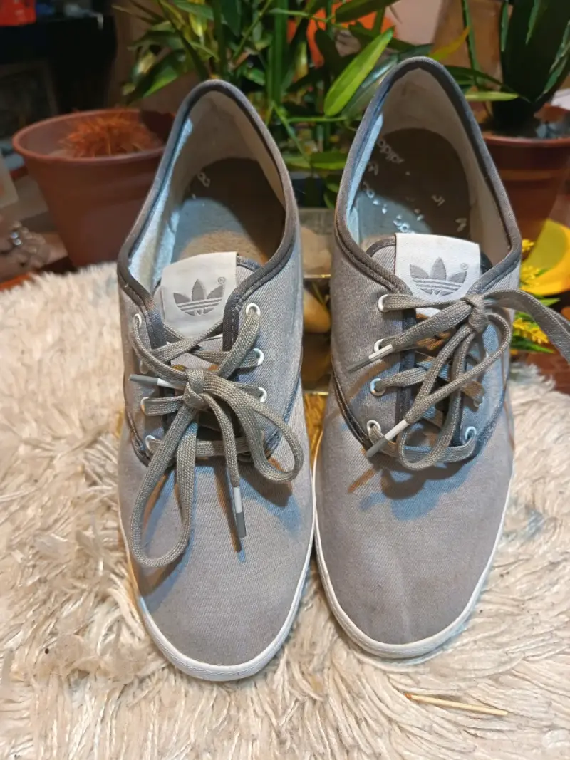 Zapatillas casuales grises Adidas para hombre - 1