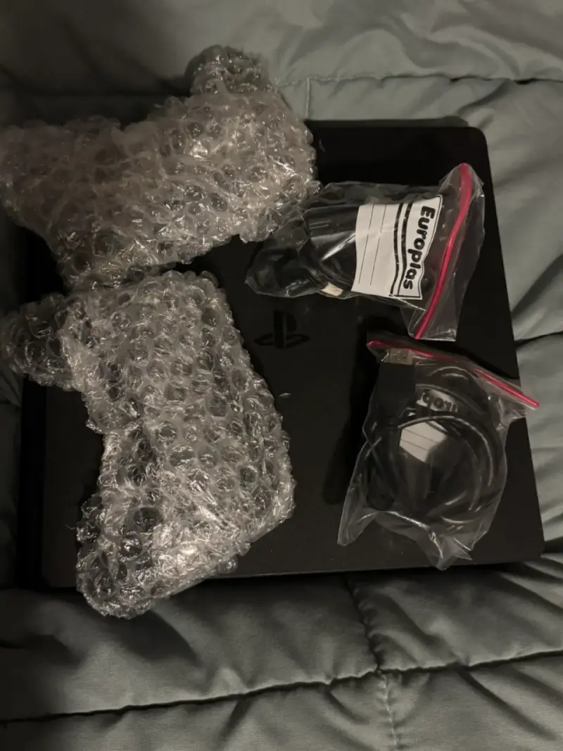 Consola PlayStation 4 con accesorios - 4